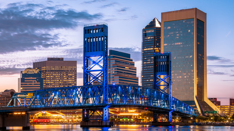 Jacksonville's Main Street Bridge and downtown skyline at sunset.