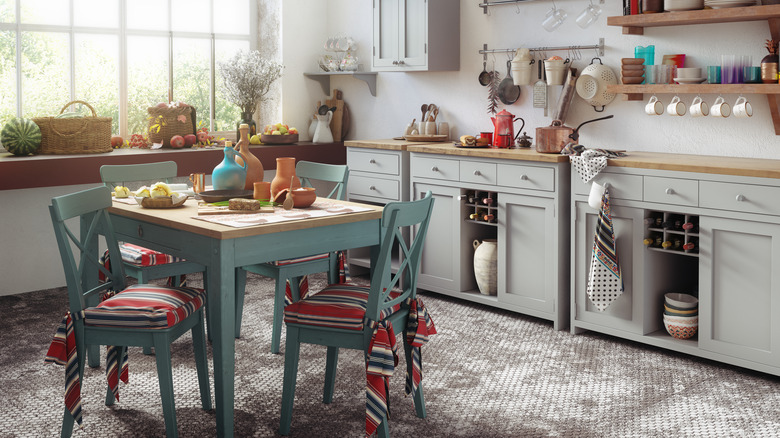 Rustic, retro farmhouse kitchen