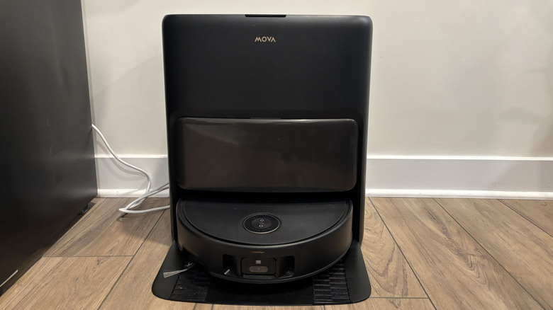 MOVA V50 Ultra Complete set up in dock and plugged in