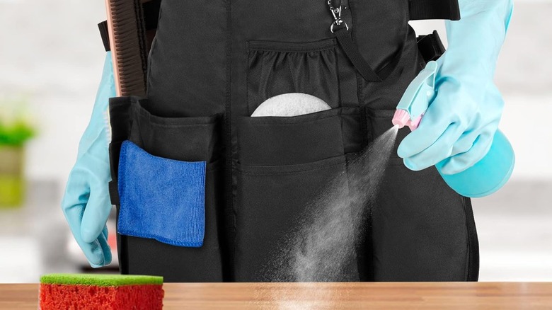 cleaning apron