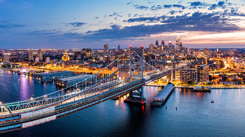 Ben Franklin bridge and Philadelphia