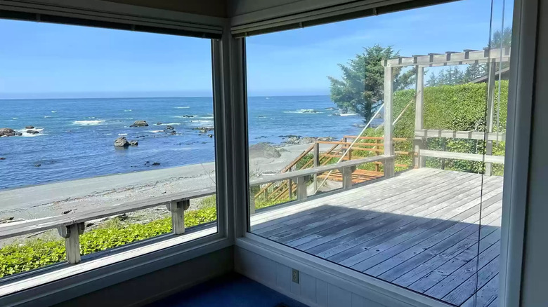 Ocean view of Oregon home