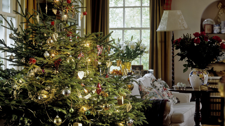 Vintage Christmas decor in traditional style living room and on tree