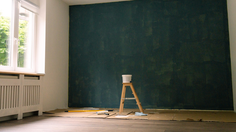 Empty apartment set up to redesign wall treatment