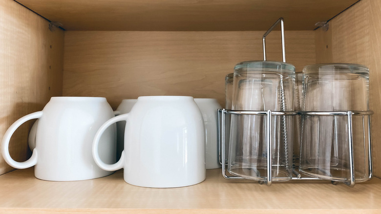 white coffee mugs stored rim side down