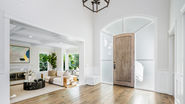 Home in wood and white accents