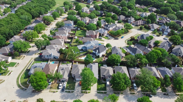 neighborhood with tiny yards