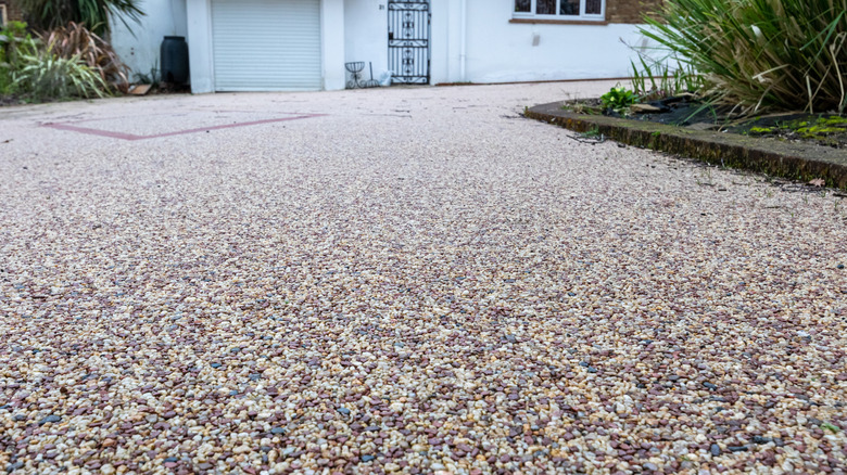 a resin stone driveway for a house