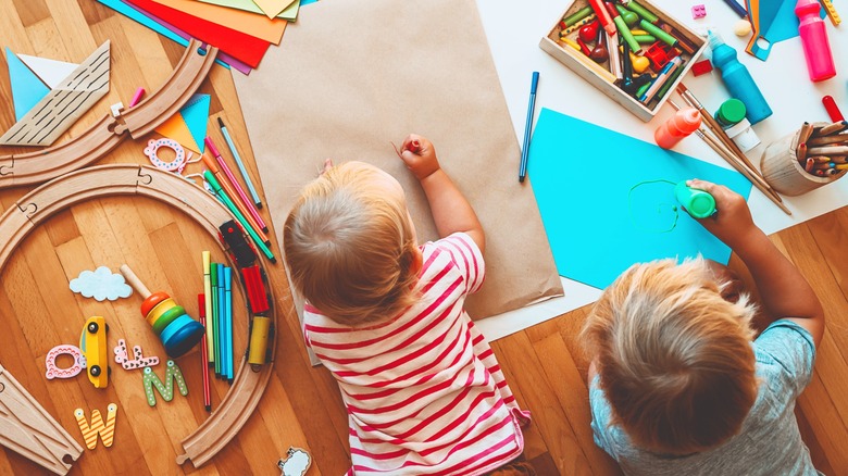 children doing art