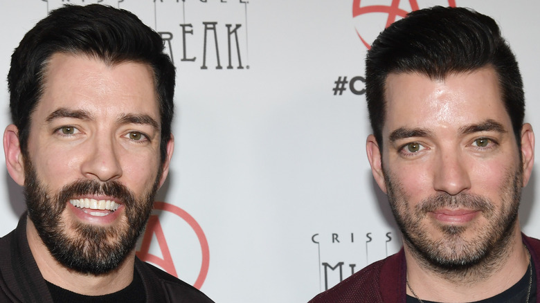 Jonathon and Drew Scott close-up