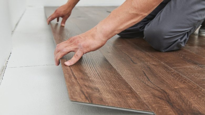 installing laminate wood flooring