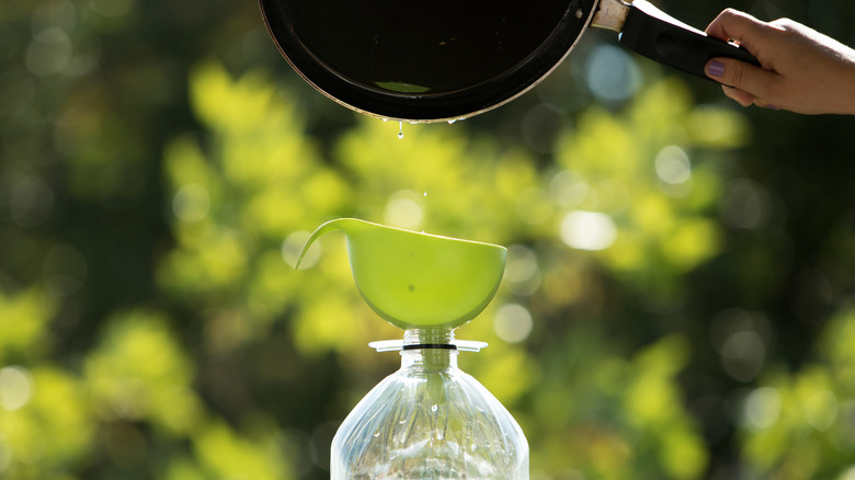 Transferring oil to bottle