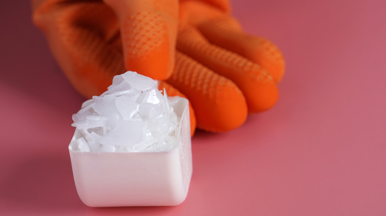 caustic soda flakes