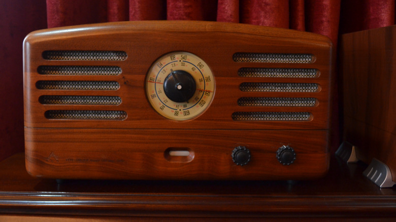 A vintage style radio