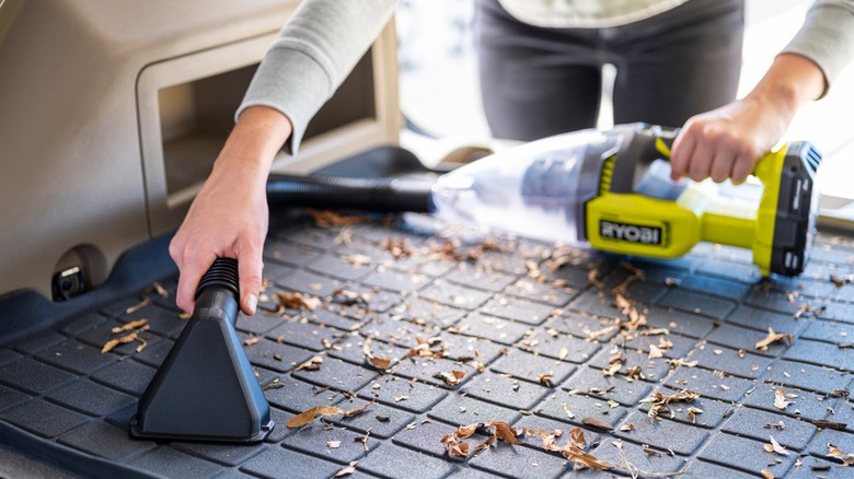 Product image of a Ryobi hand vacuum
