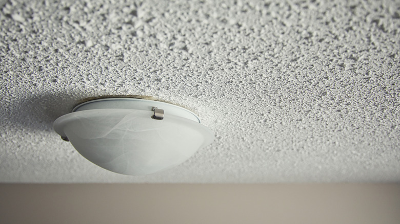 The Sanding Solution To Remove Popcorn Ceilings That Isn't Worth It
