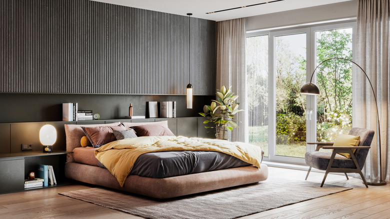 Spacious modern bedroom