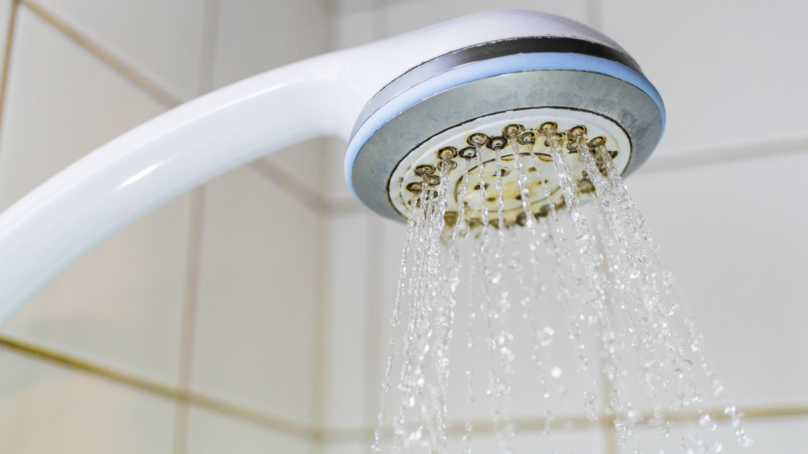 The Simple WD40 Hack That'll Fix A Clogged Shower Head