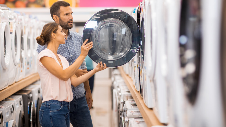 couple shopping for home appliances