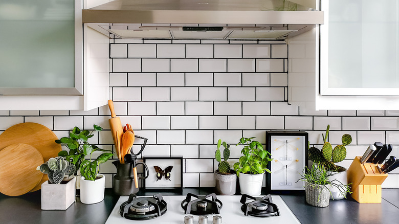 Tile backsplash in cooking area