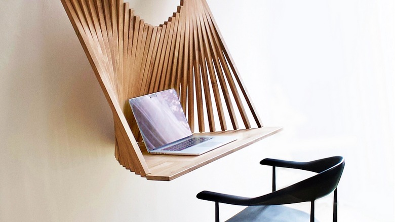 Fold out wall mounted desk