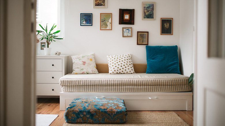 daybed with storage compartments