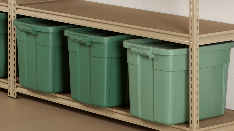 green storage tubs