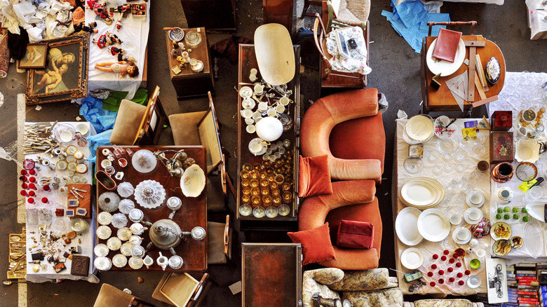 thrift shop aerial view