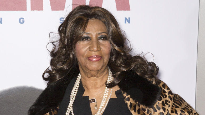 The Stunning Light Fixture With Vintage Vibes That Aretha Franklin Chose For Her Home