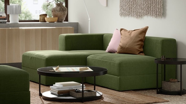Photo of IKEA's JÄTTEBO2 2.5-seat modular sofa with chaise
