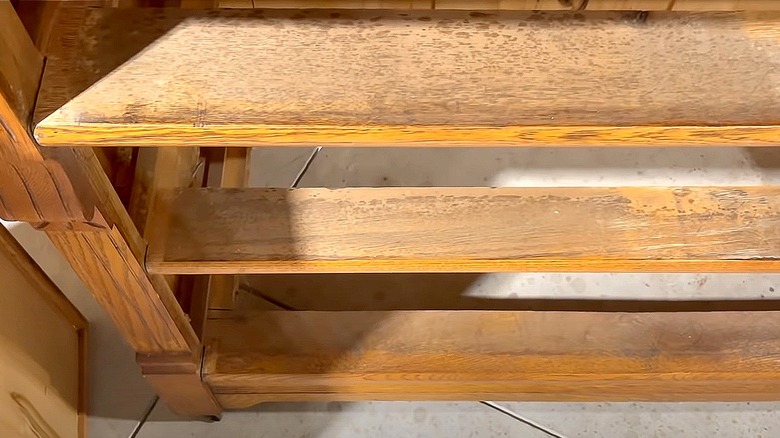 Mold spores on wood furniture