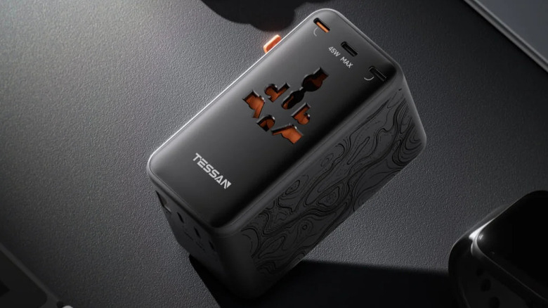 Tessan's Voyager 205 Power Adapter is shown next to House Digest's IFA Innovation Award 2025 Badge