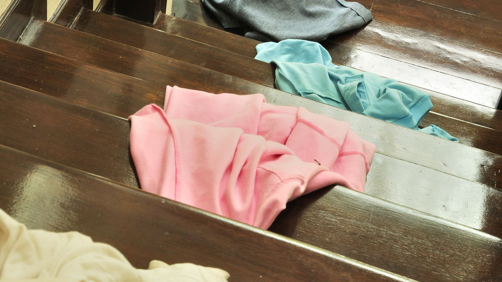 The TikTok Approved Hack You Need To Keep Up And Downstairs Items