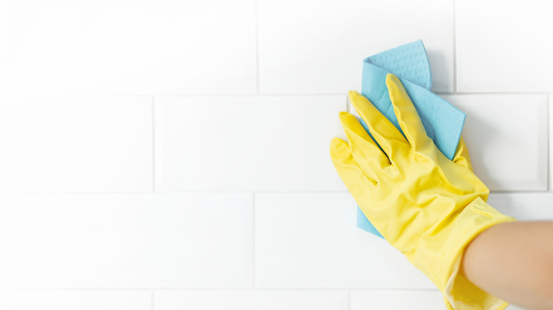 Cleaning white tile grout