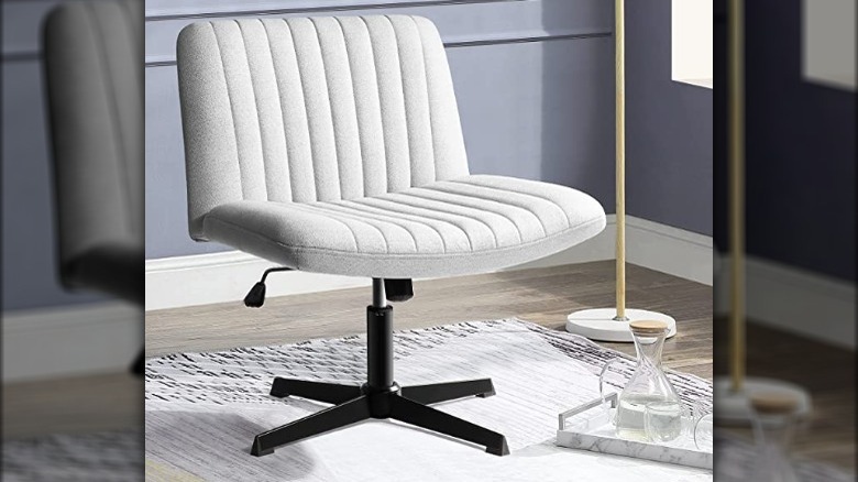 Wide home office chair