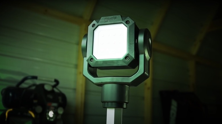 Milwaukee tower light for worksites