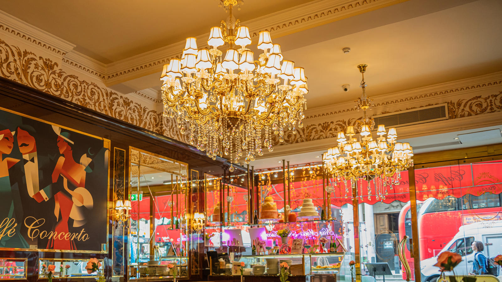 The Trendy Bar Chandelier You Might See Popping Up In Homes