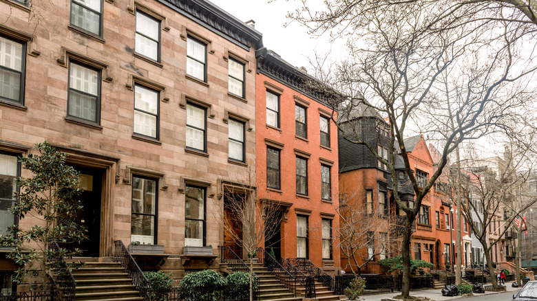 apartment buildings in Brooklyn Heights NY