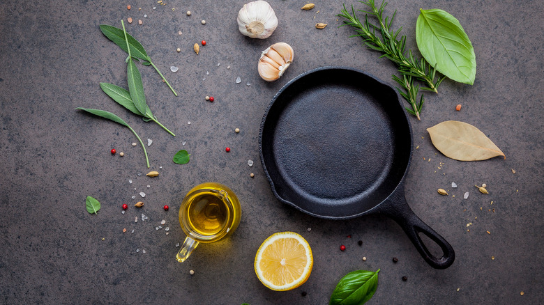 cast iron skillet flat lay