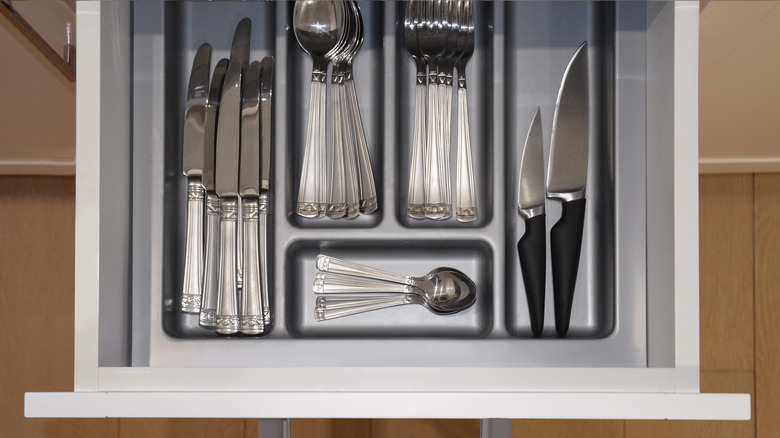 Cutlery Divider Kitchen Drawer Inserts for Silverware