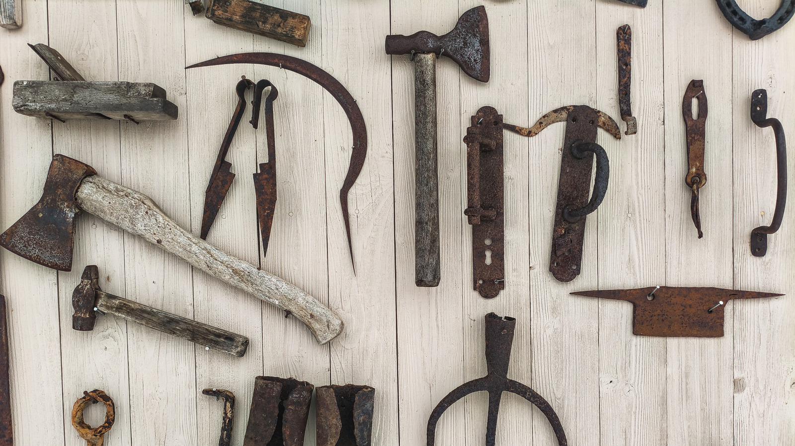 The Unique, Antique Garden Tool That Gardeners Rarely Use Anymore