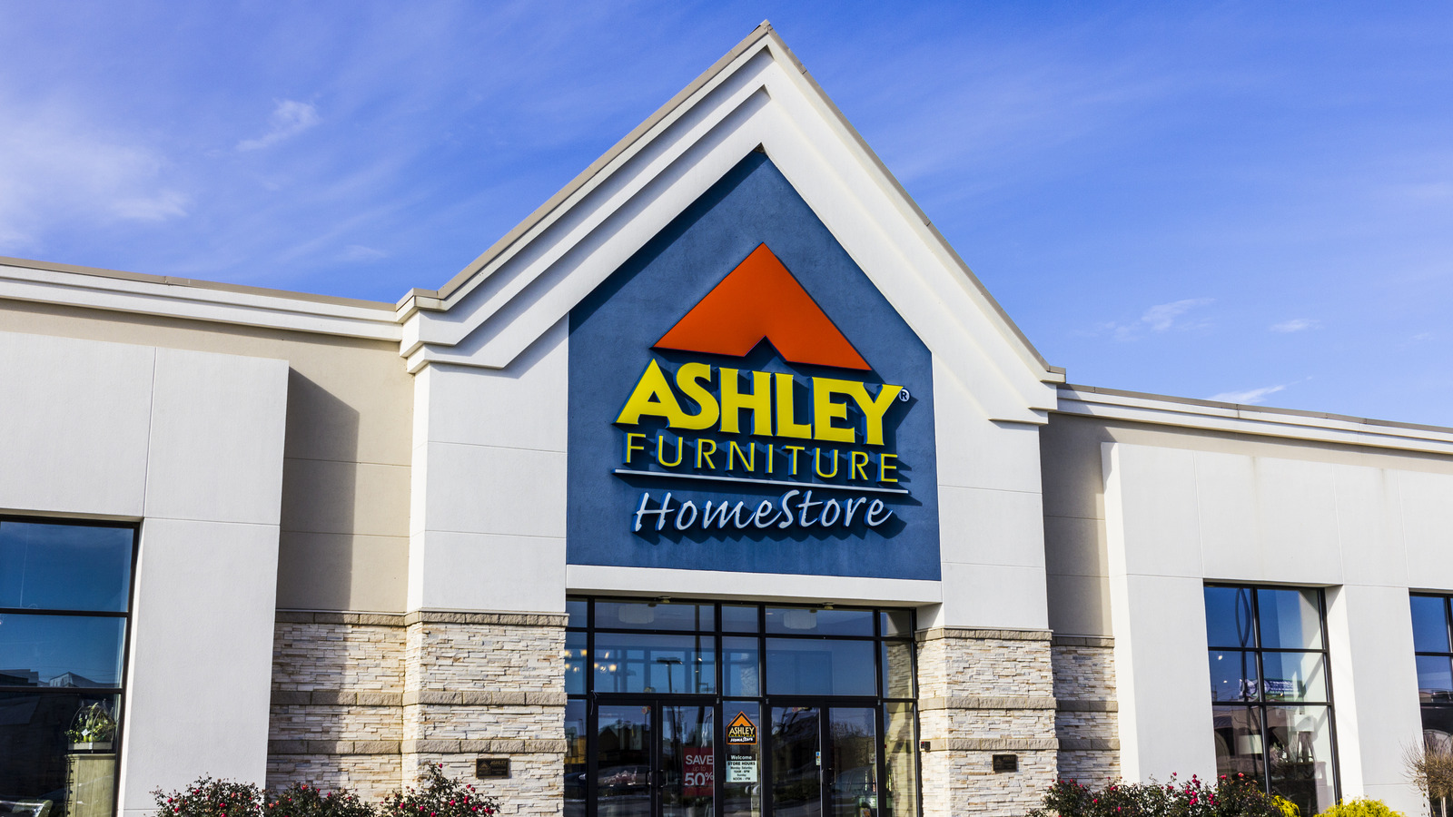 does ashley furniture have mattresses in store