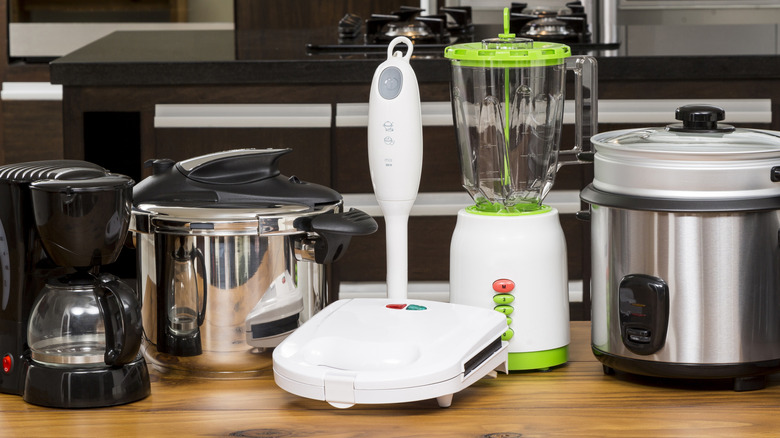 Small kitchen appliances on the counter