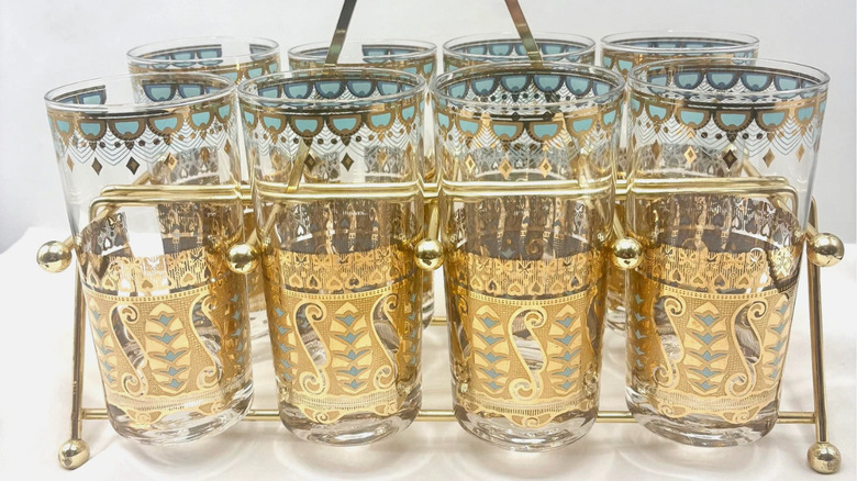 A vintage Culver Canella glassware highball barware set.