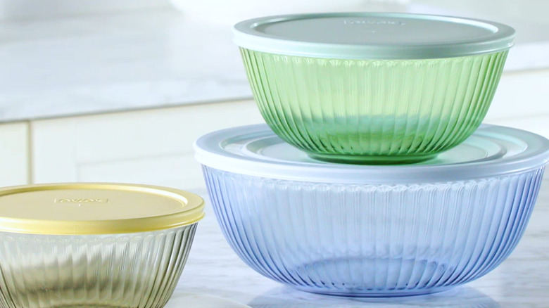 The Pyrex Tinted Glass Mixing Bowls Set on a countertop