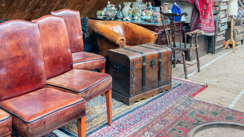 The Vintage Purchase That Makes All The Difference In Your Hallway Decor