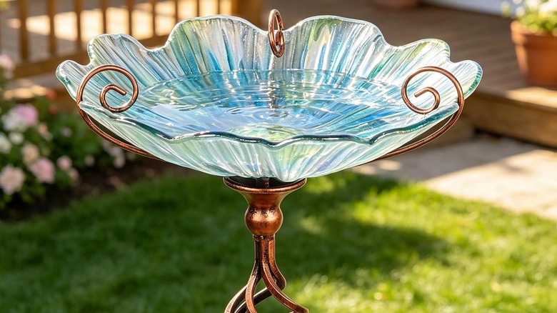 MUMTOP's Glass Birdbath Birdfeeder with Metal Stake in sunny garden