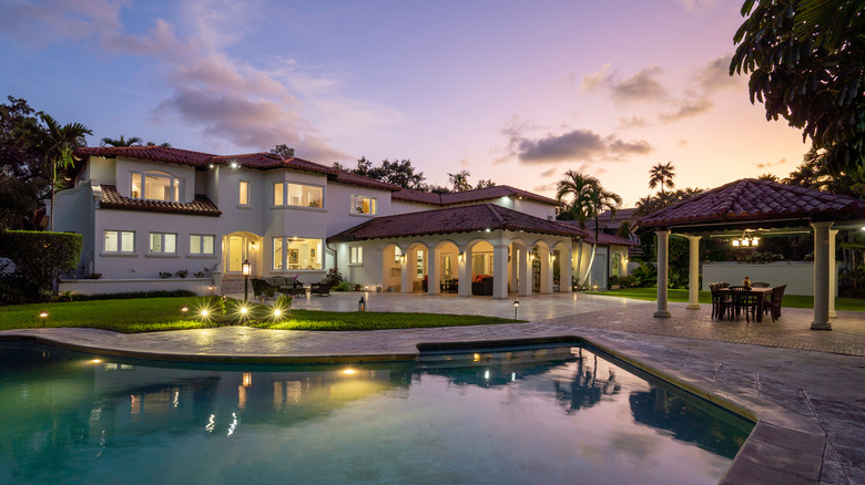 Florida mansion with reflecting pool