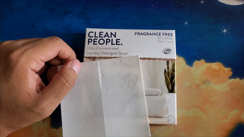 Clean People Laundry Detergent Strips packing and sheet