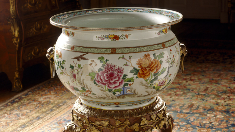 Famille Rose style vase on a stand with shiny glaze